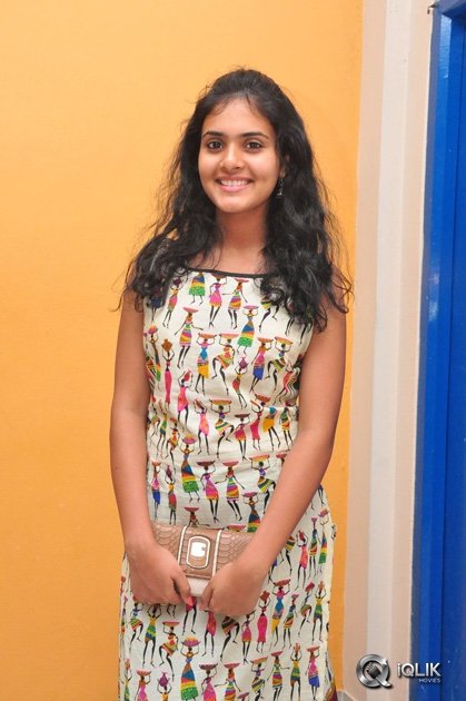 Sukriti-at-Kerintha-Movie-Premier-Show